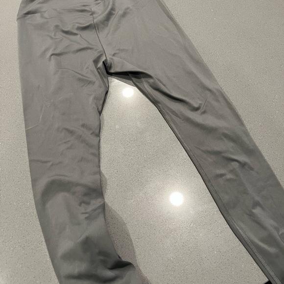 Gymshark Gray High-Waisted Leggings - Picture 12 of 13